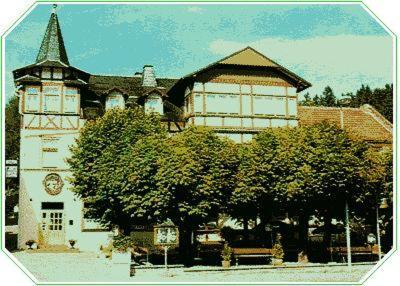 Gasthaus & Hotel Zur Linde Фридрихрода Екстериор снимка