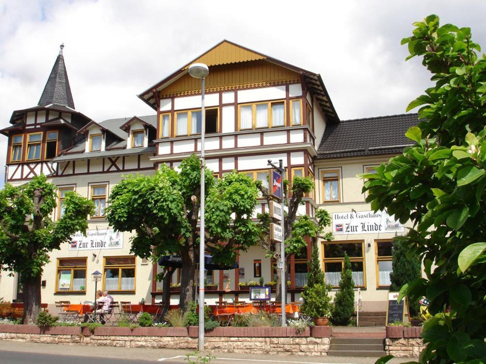 Gasthaus & Hotel Zur Linde Фридрихрода Екстериор снимка